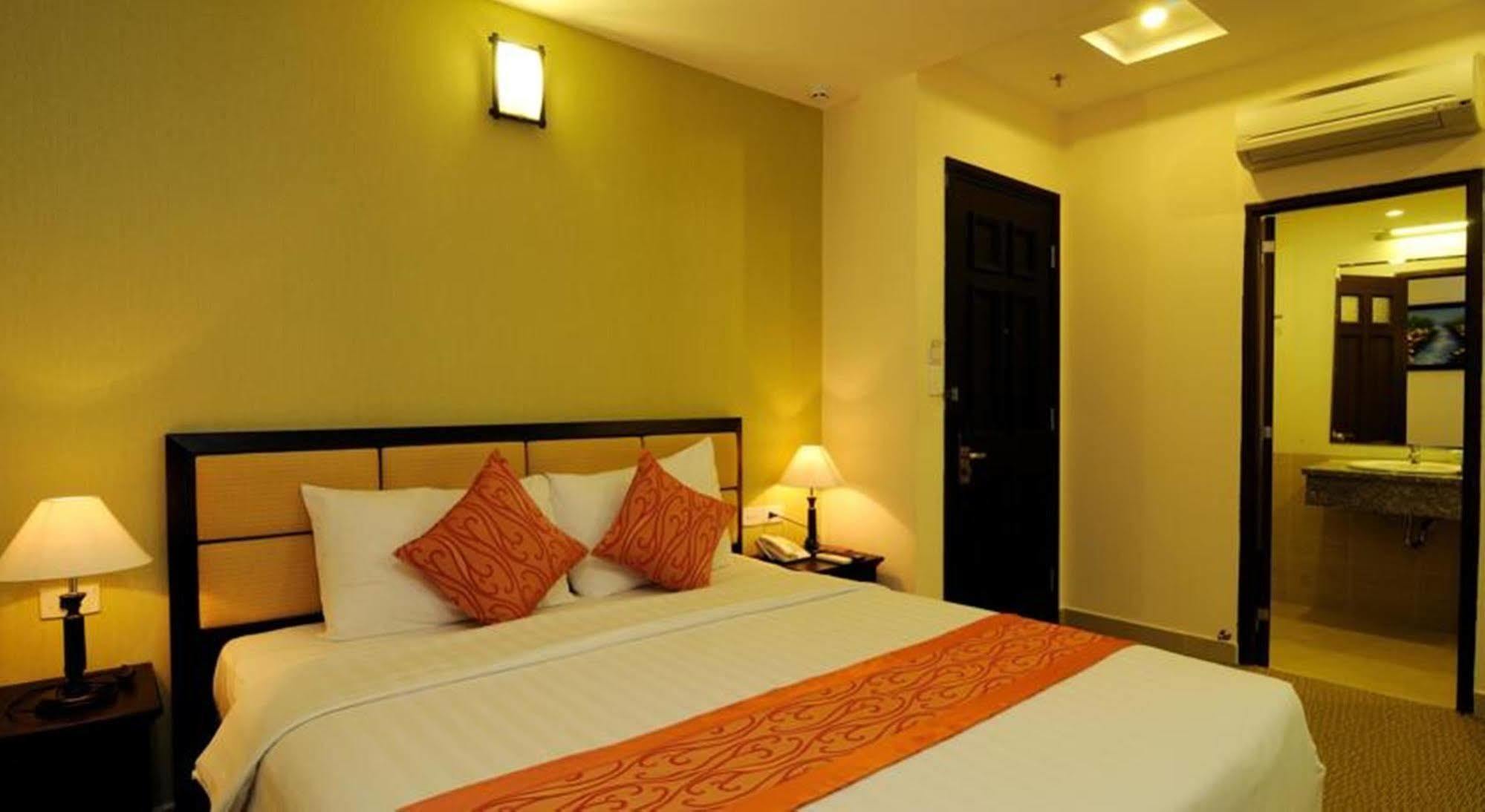 A25 Hotel - 29 Bui Thi Xuan Ho Chi Minh City Exterior photo